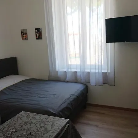 Wilson Apartment *